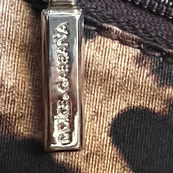 Dolce & Gabbana “Miss Catch” brown handbag. - Picture 7 of 11